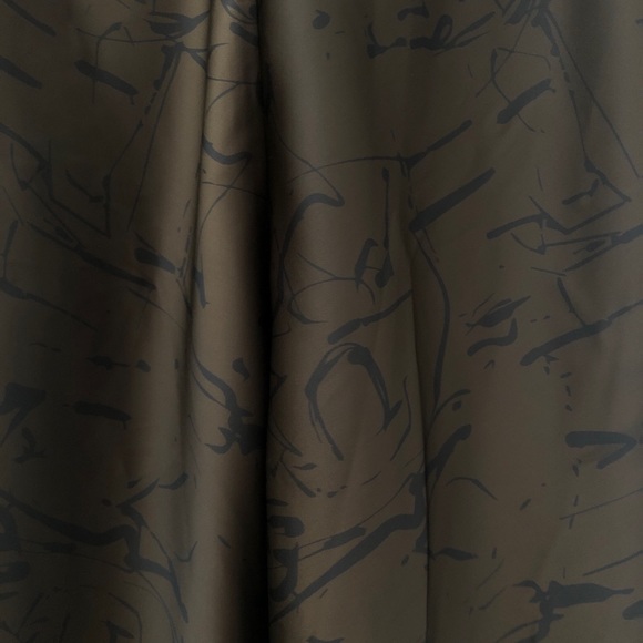 Roucha Patterned Shift Dress - Picture 3 of 7